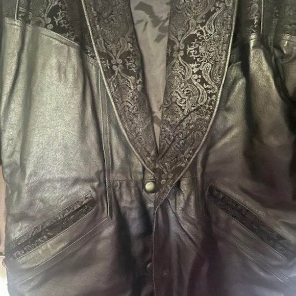 Beautiful black leather jacket/short coat with patterned inlays, like new, SzS - Picture 3 of 6